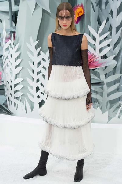 Look 54